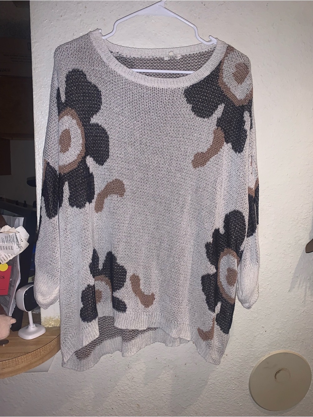 JODIFL Light Gray Floral Knit Scoop Neck Sweater